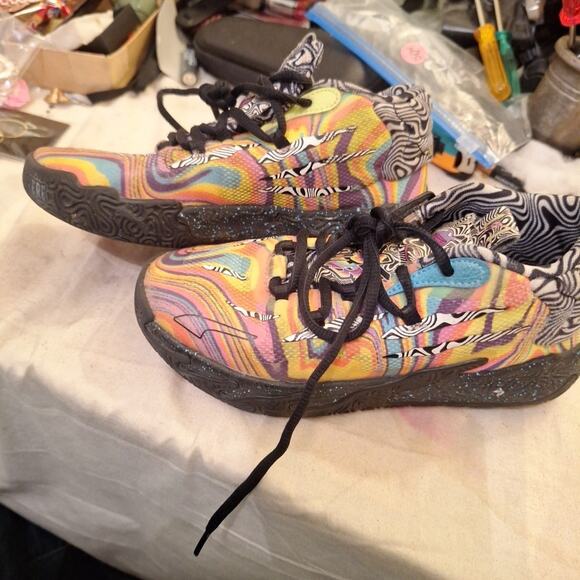 PUMA BOYS MELO DEXTER'S LAB MB.03 Basketball Shoes Sneakers Size 2C Kids Youth - Picture 2 of 7